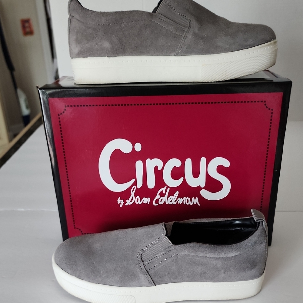Circus by Sam Edelman Gray Slip-On Sneakers